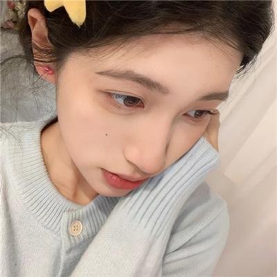 桥头咖啡屋海报